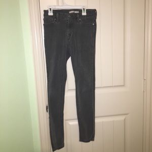 Levi’s 711 Women’s Skinny Jeans